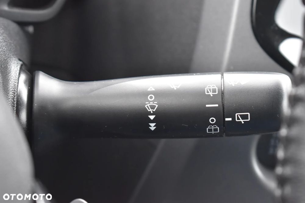 Toyota Aygo x.shift x-play connect - 31