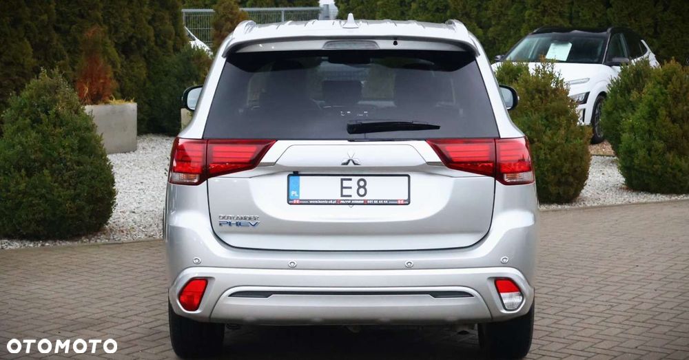 Mitsubishi Outlander - 6