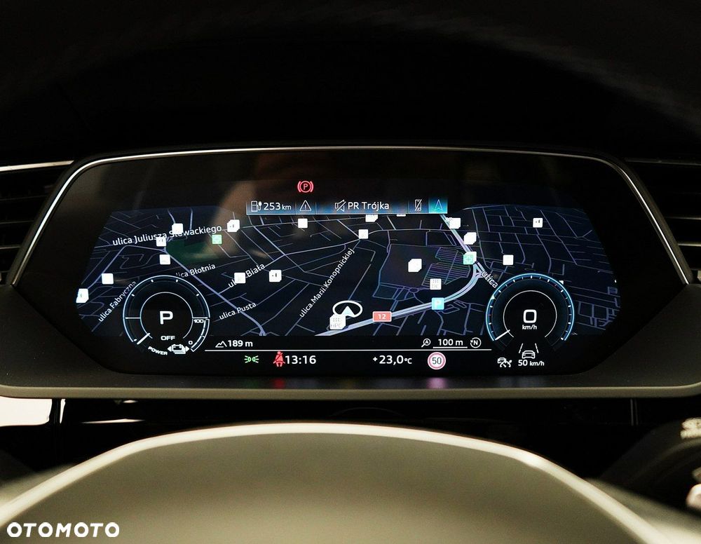 Audi e-tron - 25