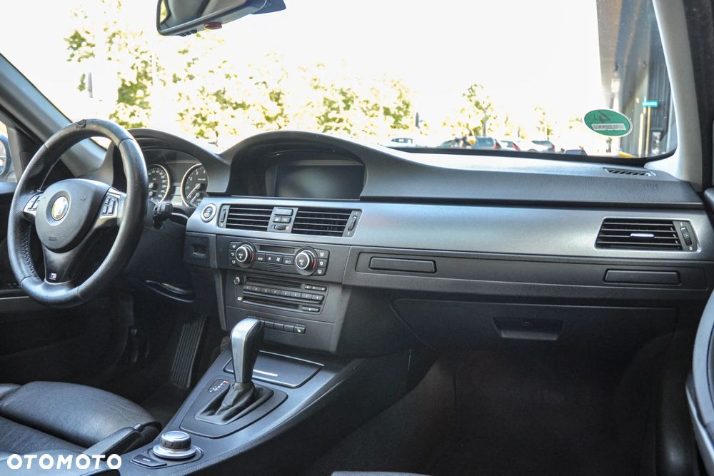 BMW Seria 3 325i - 11