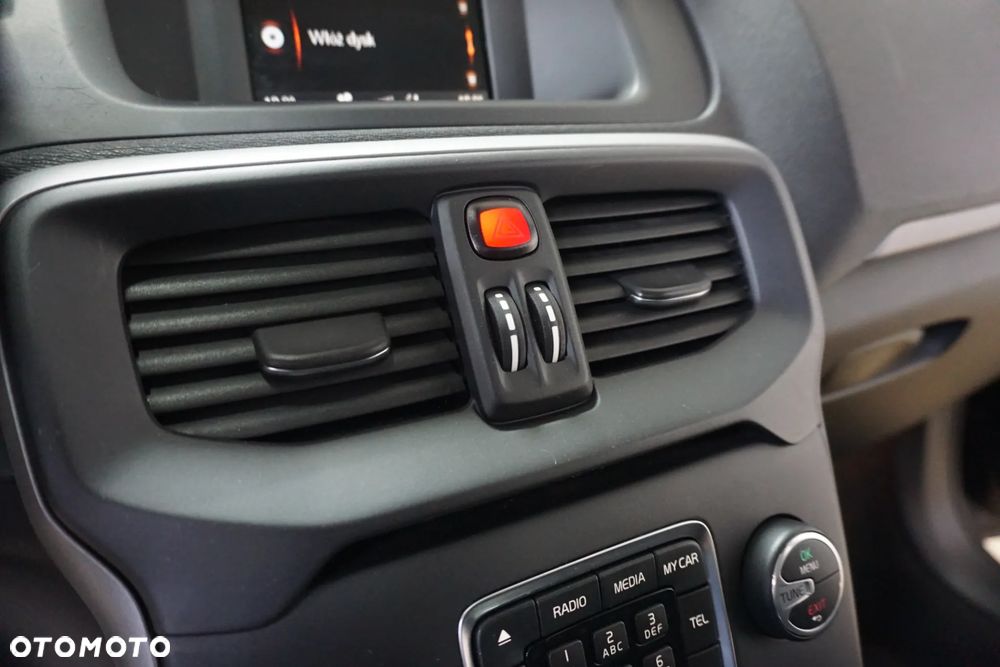 Volvo V40 D2 Kinetic - 37
