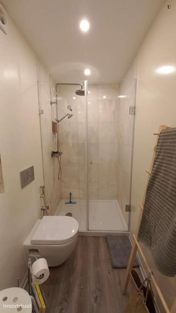 Apartamento com 1 quartos - localizado em Estrela Lisbon - Grande imagem: 2/15