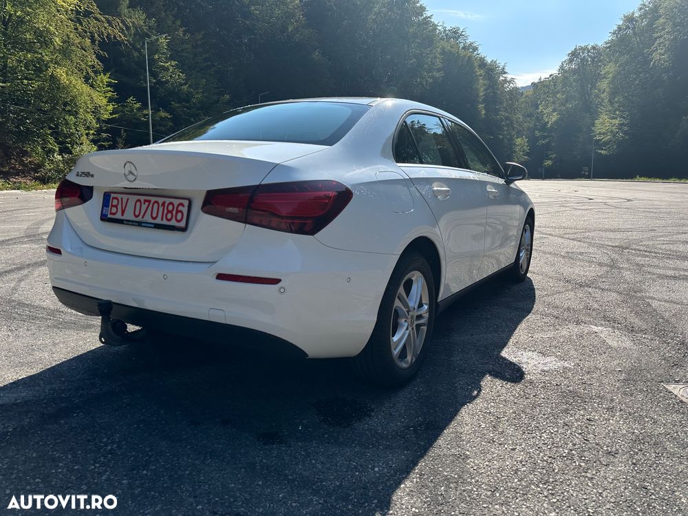 Mercedes-Benz A 250 e 8G-DCT - 3