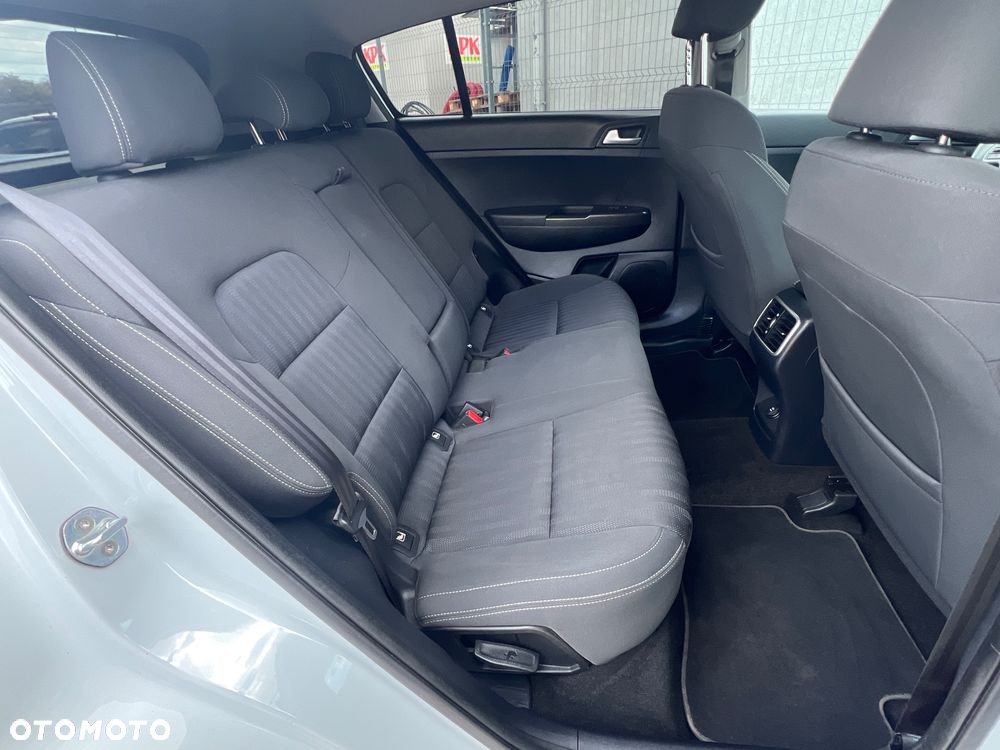 Kia Sportage 1.6 GDI 2WD DREAM-TEAM EDITION - 27