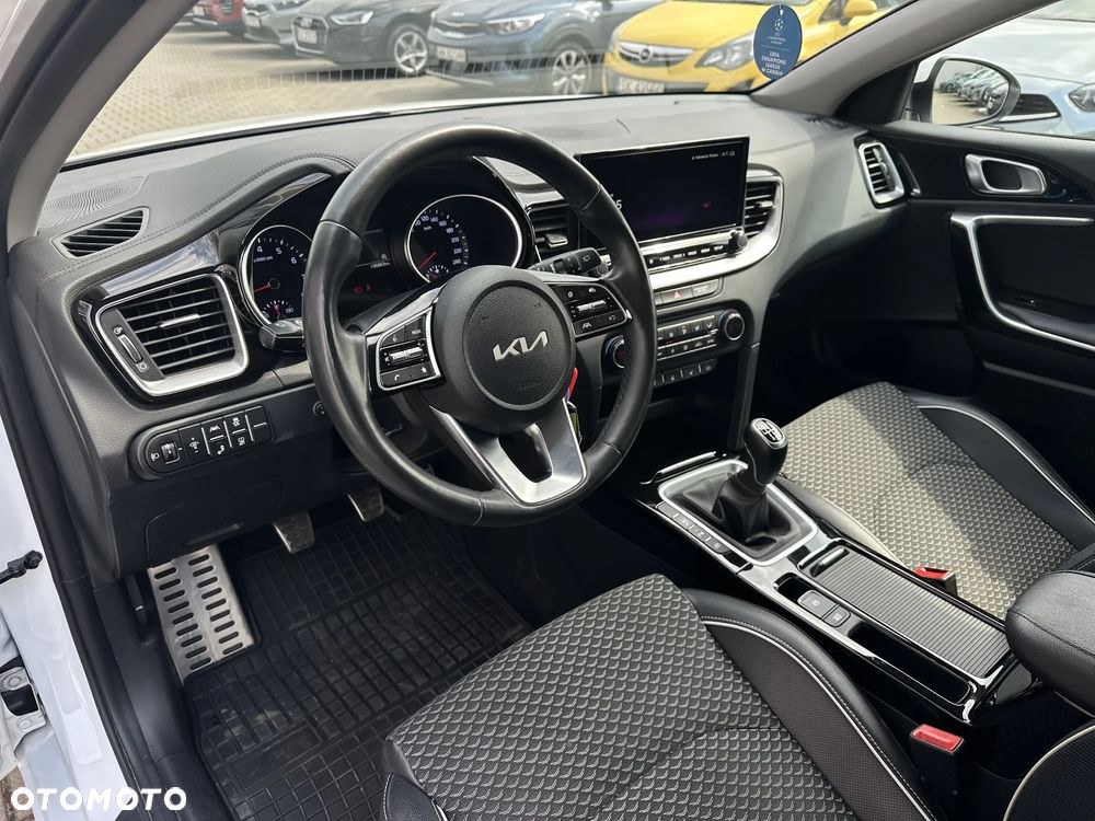 Kia Ceed 1.5 T-GDI Business Line - 9