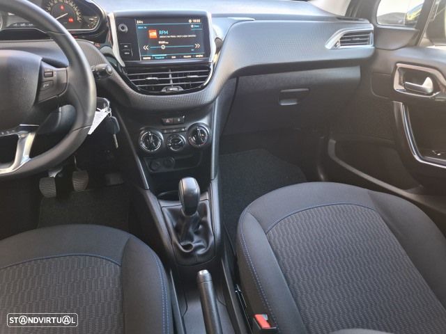 Peugeot 208 1.2 PureTech Signature - 10