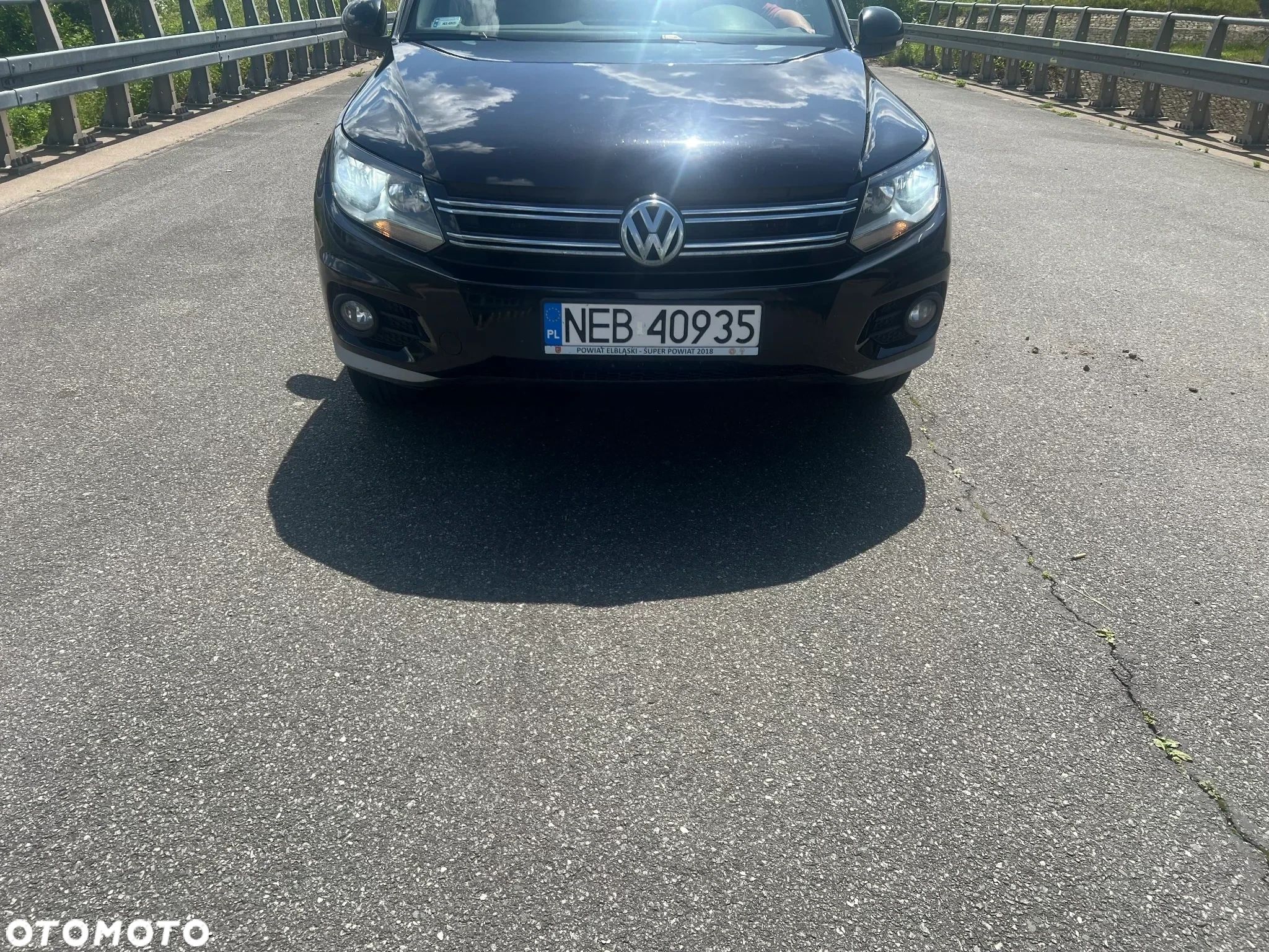 Volkswagen Tiguan - 1