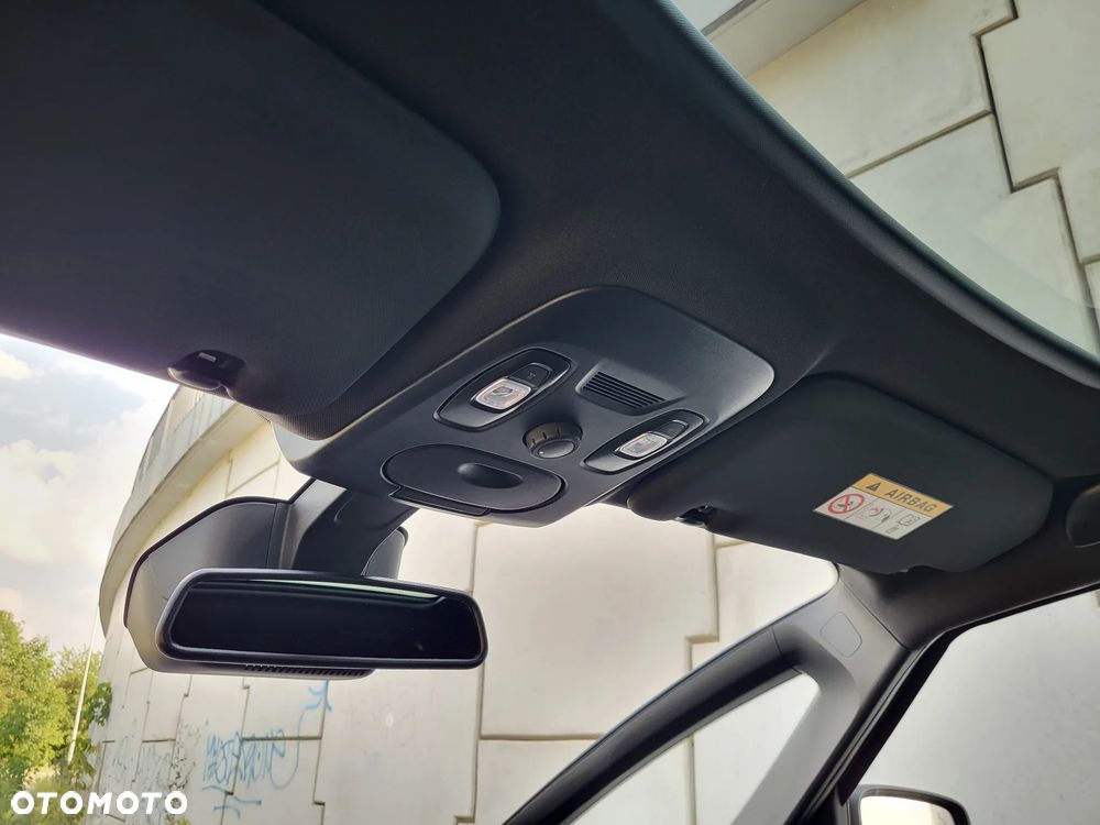 Renault Grand Scenic - 12