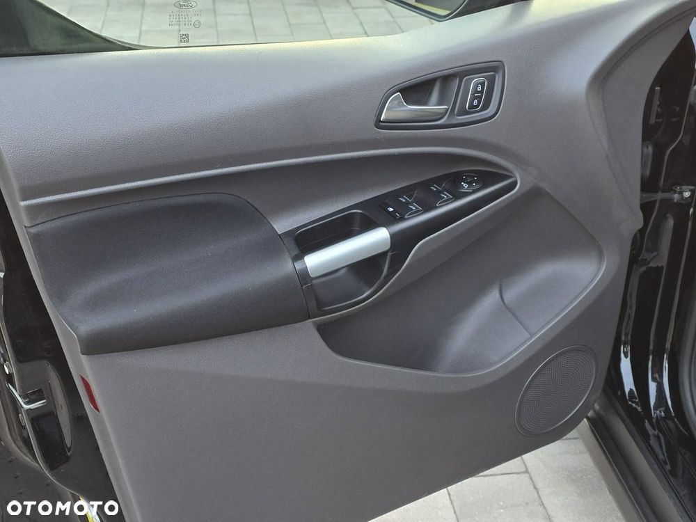 Ford Tourneo Connect Grand - 21