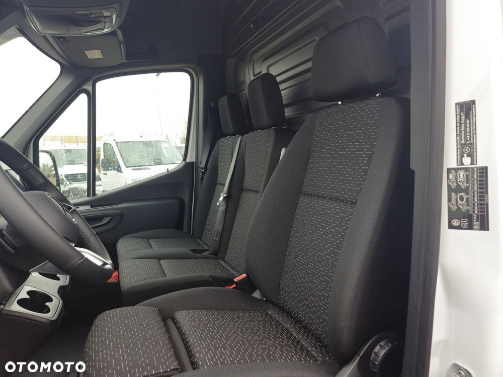 Mercedes-Benz Sprinter 319 CDI - 27