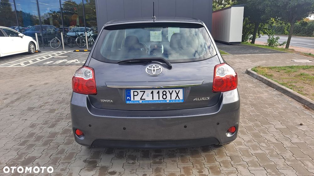 Toyota Auris 1.4 D-4D 2010 - 5