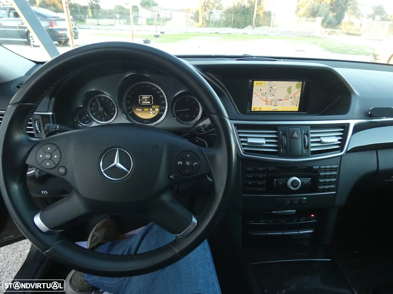 Mercedes-Benz E 250 CDi Avantgarde BlueEfficiency Auto. - 23