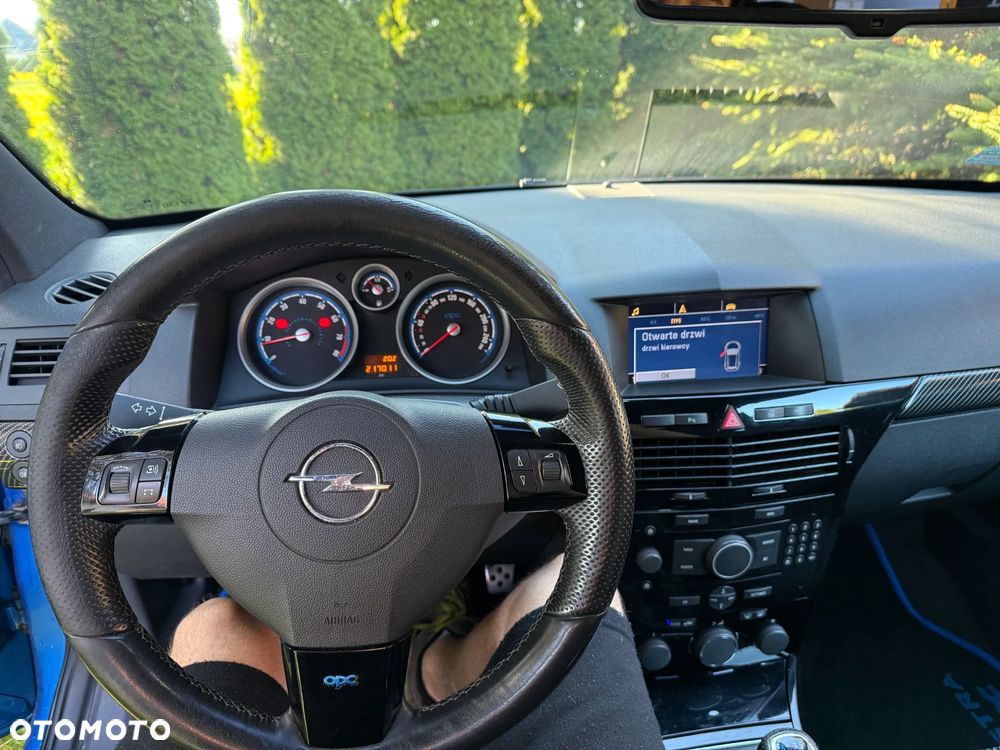 Opel Astra OPC - 11