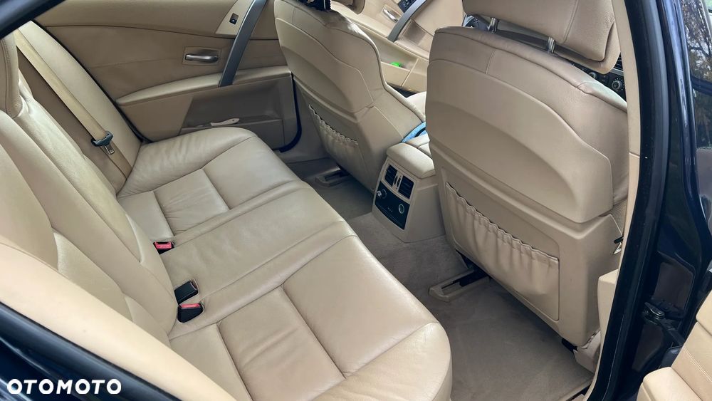 BMW Seria 5 - 12