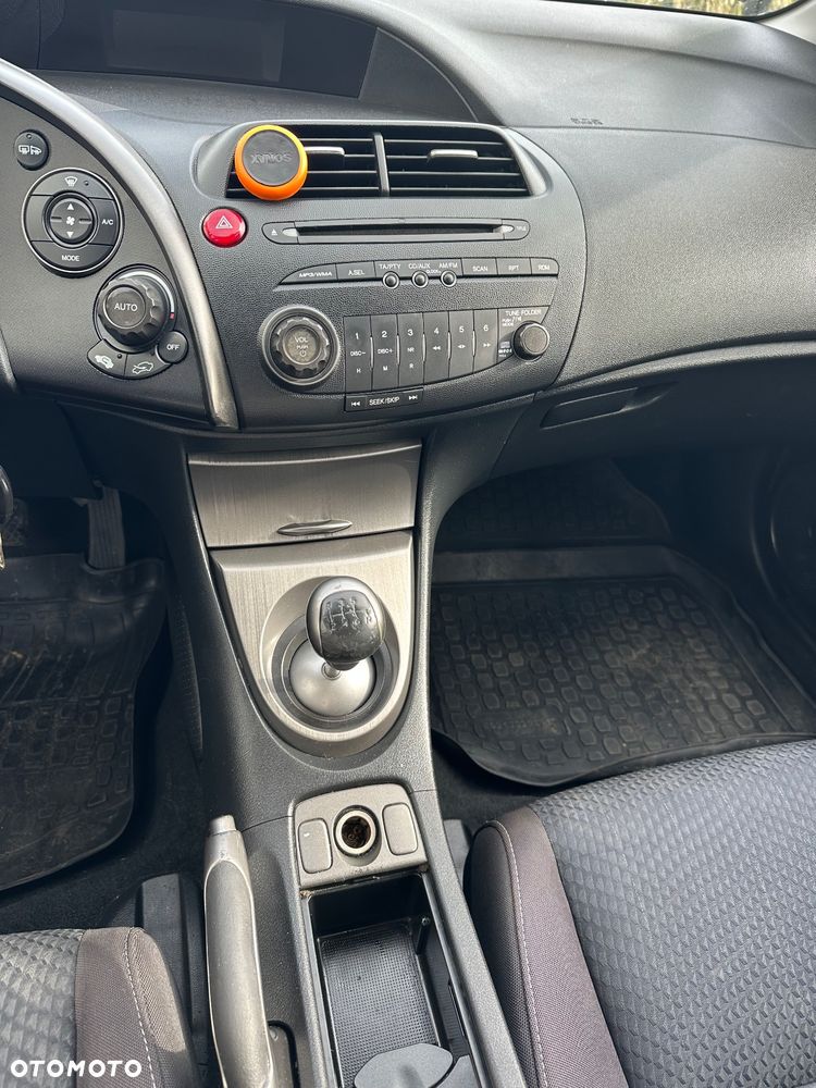 Honda Civic 1.4 Comfort - 11