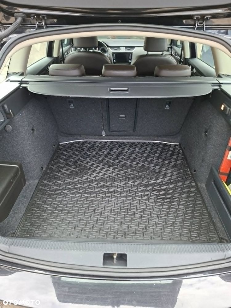 Skoda Octavia 1.8 TSI DSG L&K - 14