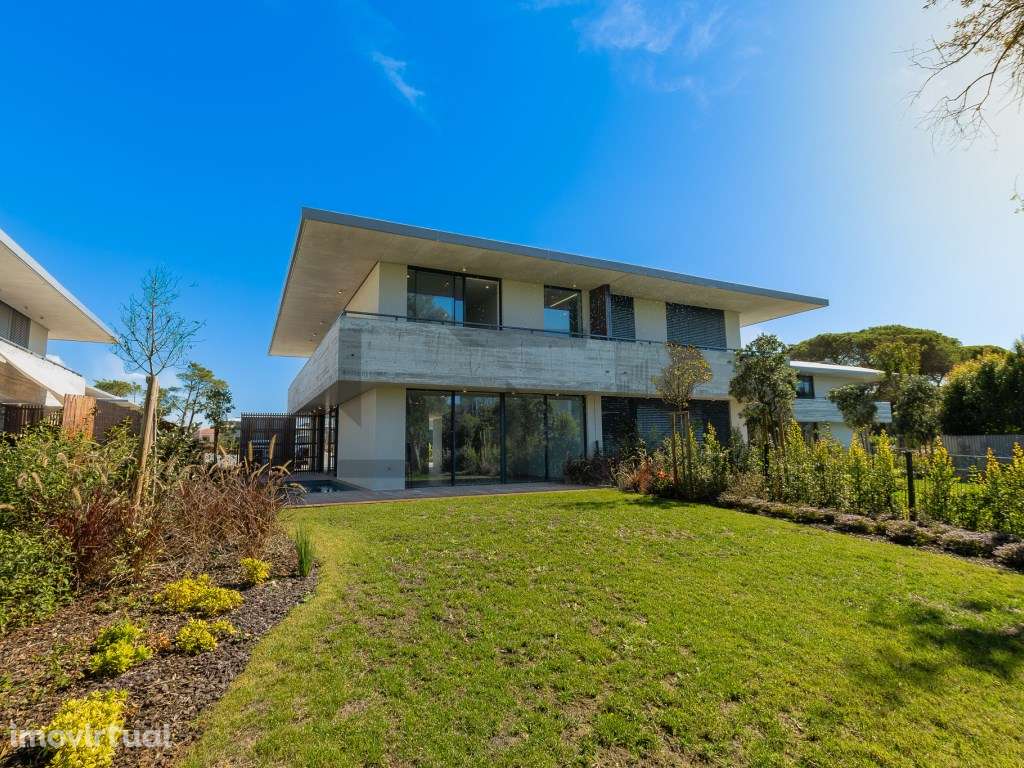 Moradia Nova T3 com Jardim e Piscina Privativa para Arrendamento em... - Grande imagem: 2/41