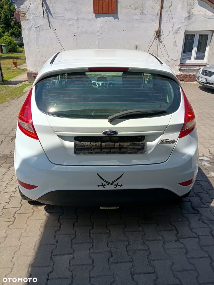 Ford Fiesta - 8