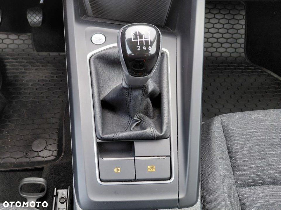 Volkswagen Golf - 26