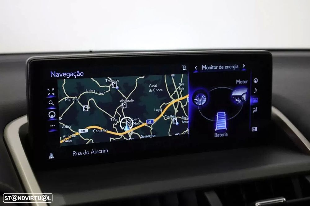 Lexus NX 300h Executive Plus - 32