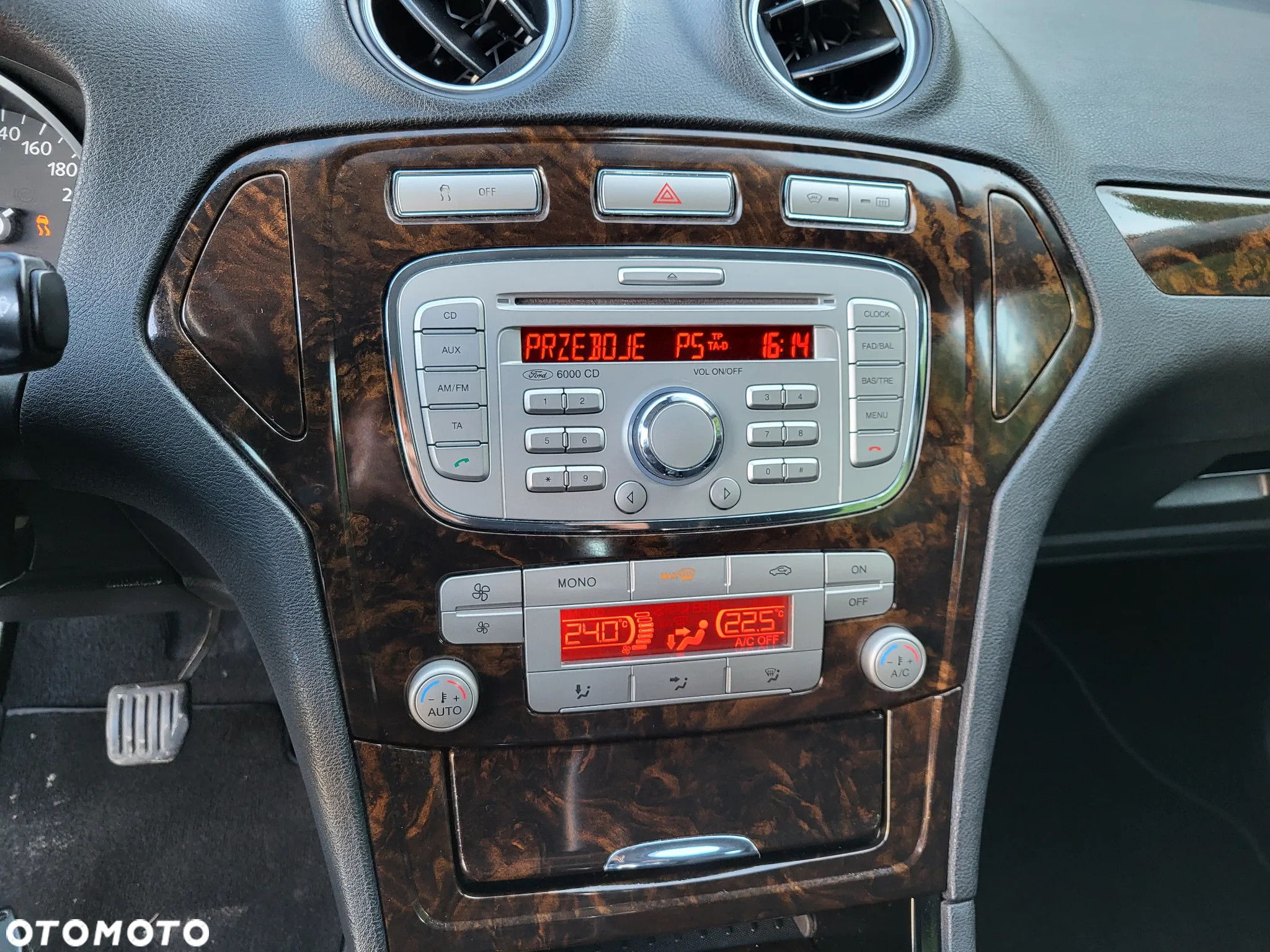 Ford Mondeo 2.0 FF Ghia - 15