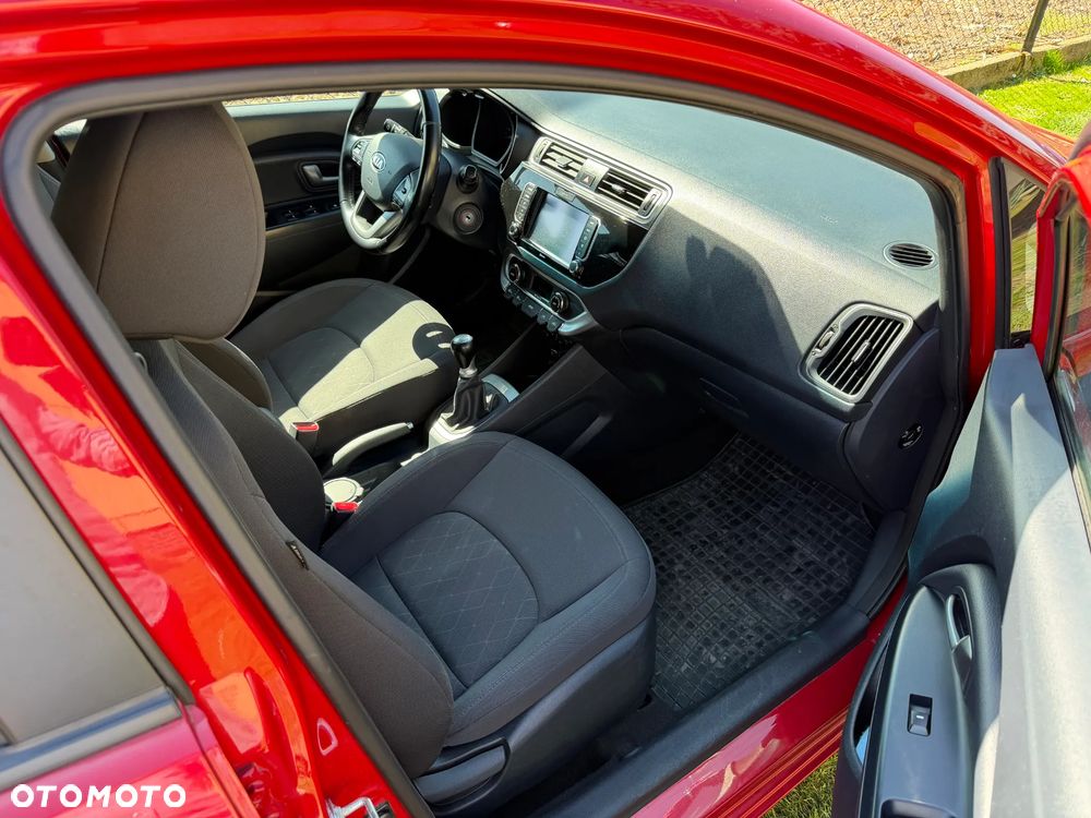 Kia Rio - 14