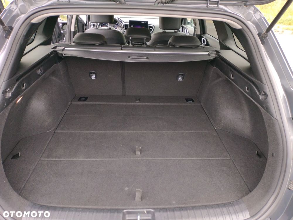 Kia Ceed 1.5 T-GDI Tribute - 17