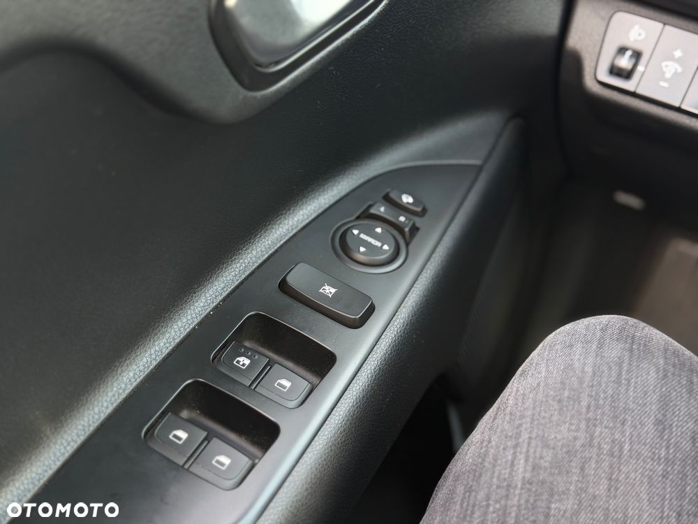 Kia Rio 1.2 L - 17