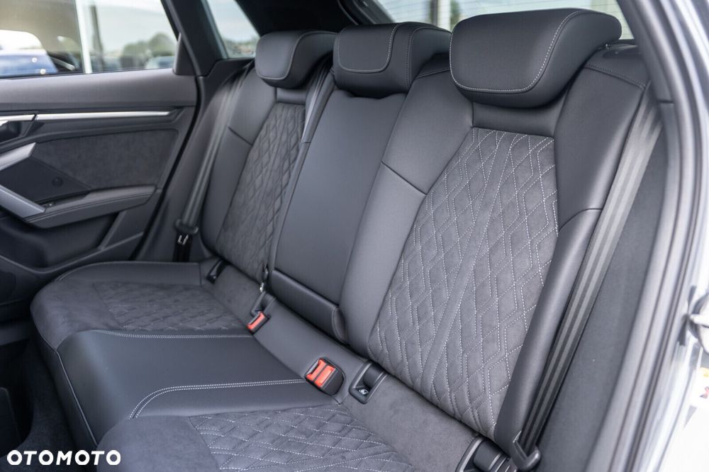 Audi A3 Sportback - 13