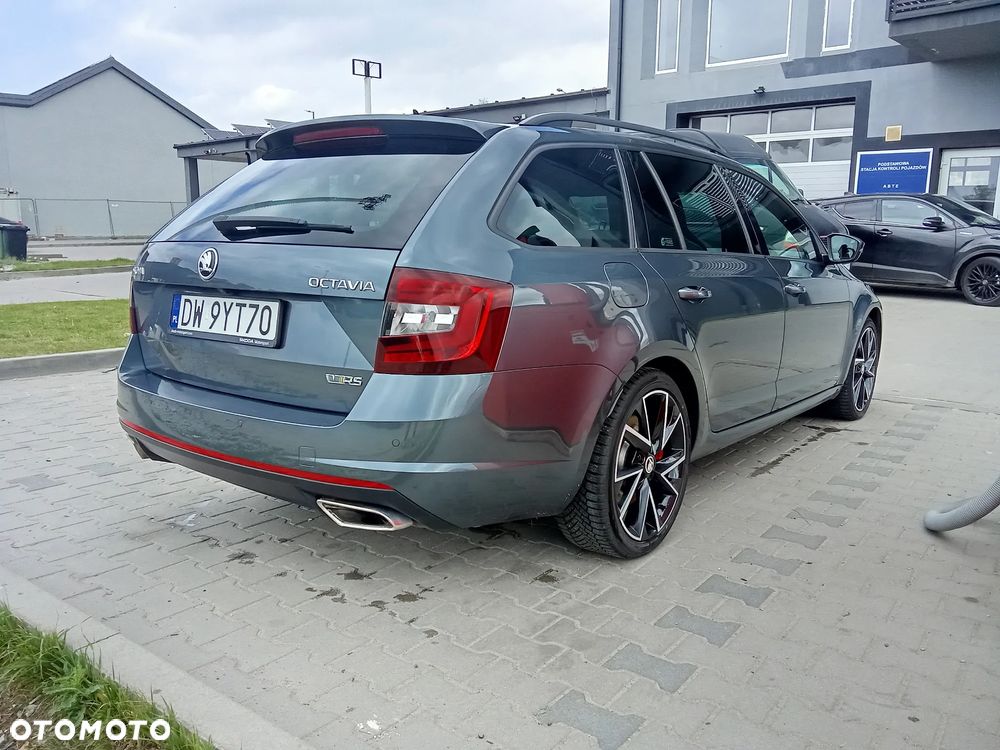 Skoda Octavia 2.0 TSI RS 245 DSG - 9