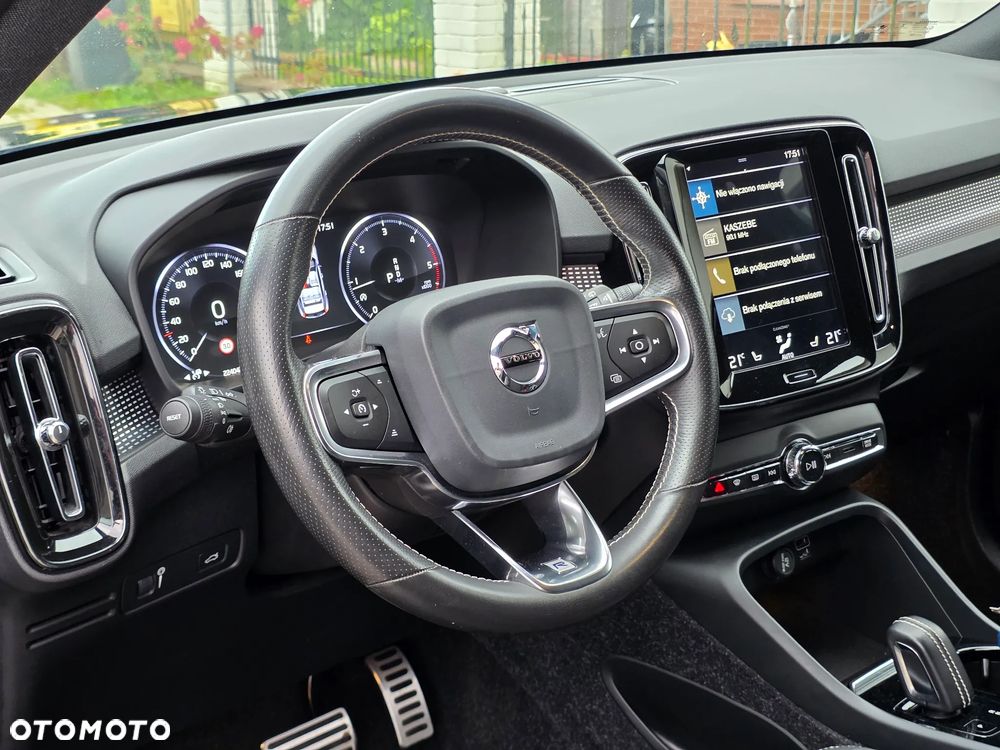 Volvo XC 40 D3 R-Design - 28