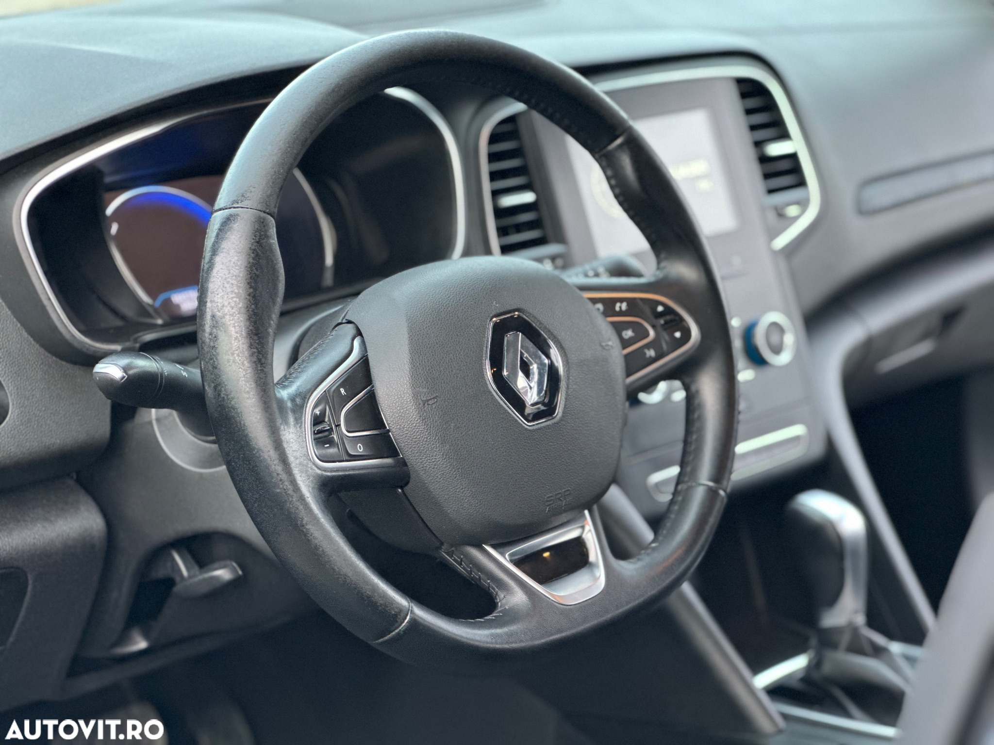 Renault Megane Grandtour BLUE dCi 115 EDC BUSINESS EDITION - 23