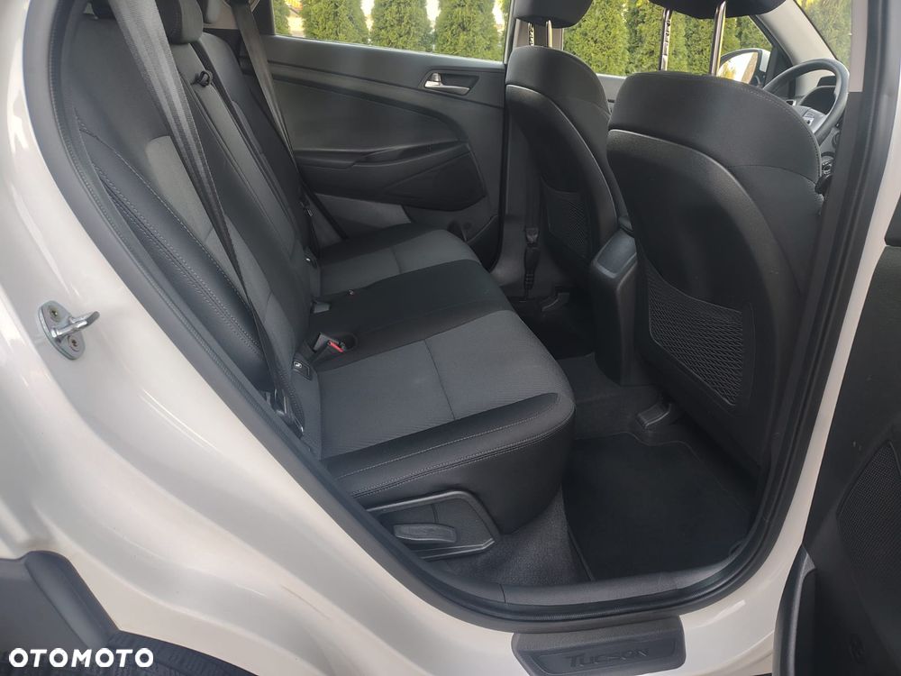 Hyundai Tucson 1.6 Turbo 2WD Navi - 14