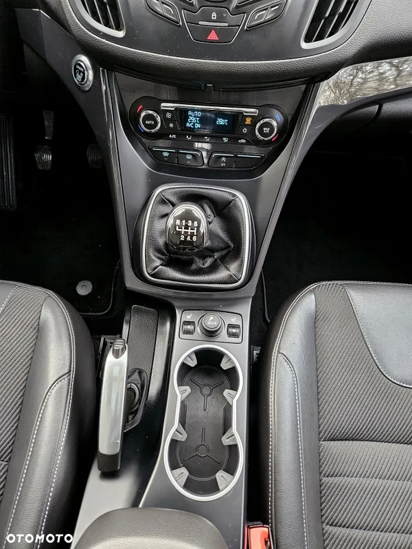 Ford Kuga 2.0 TDCi 4x4 Individual - 23