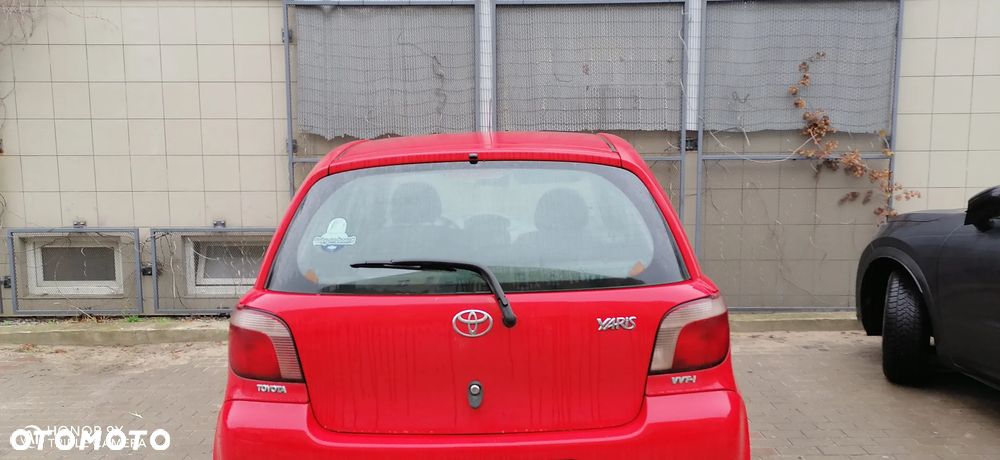 Toyota Yaris 1.0 Base - 2