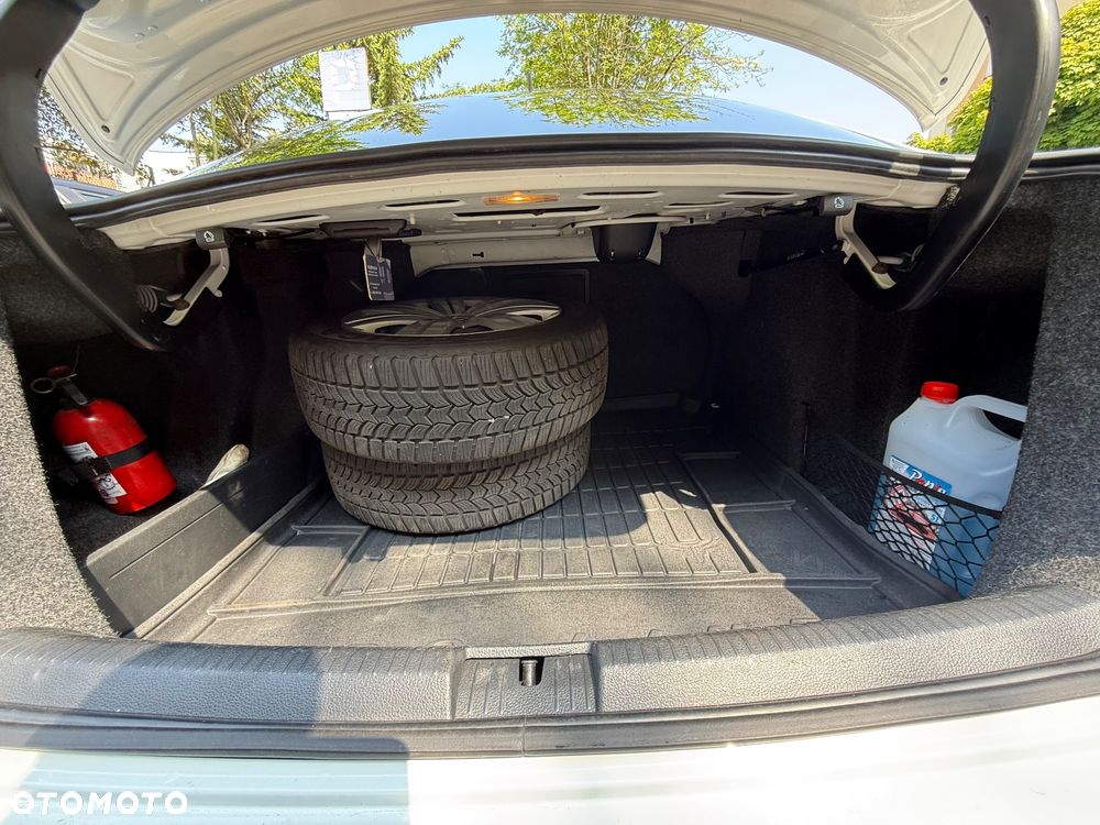 Volkswagen Jetta 2.0 TDI DPF BMT Comfortline - 11