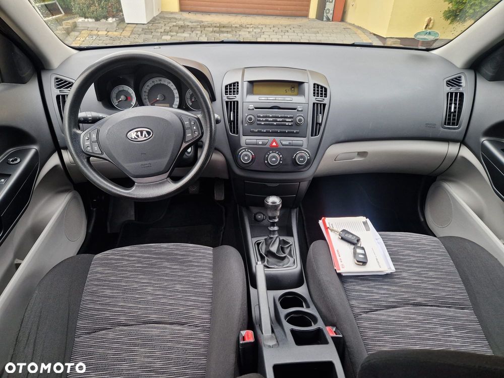 Kia Ceed 1.4 CVVT LX - 9