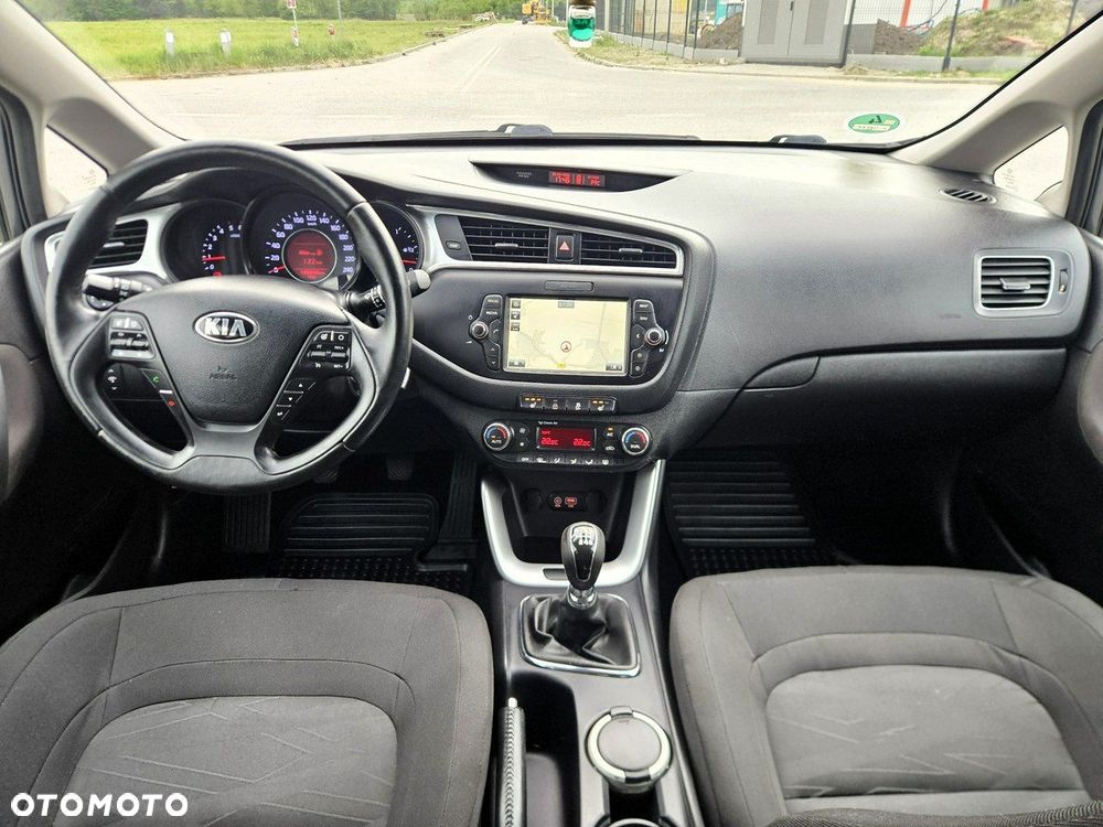 Kia Ceed 1.6 CRDi 128 Dream-Team Edition - 41