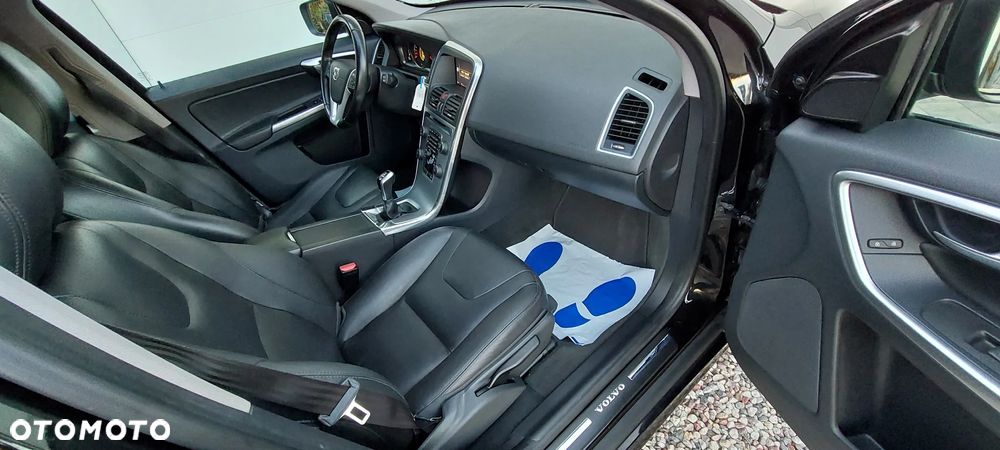 Volvo XC 60 D3 Drive-E Momentum - 29