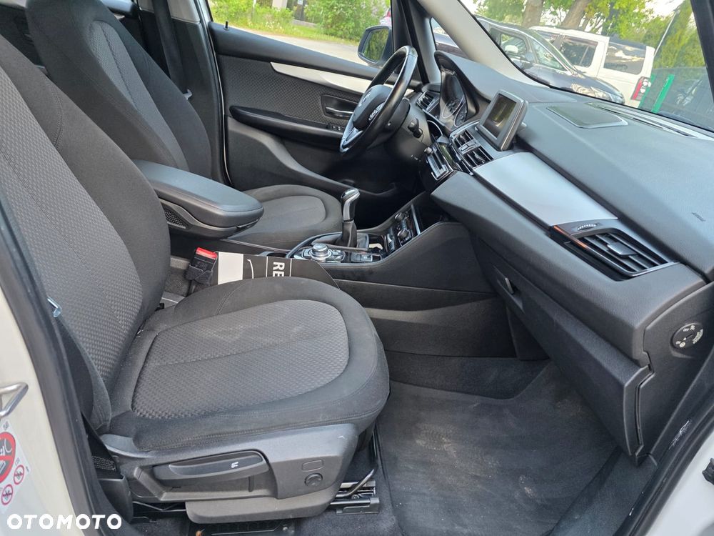 BMW Seria 2 218d - 21