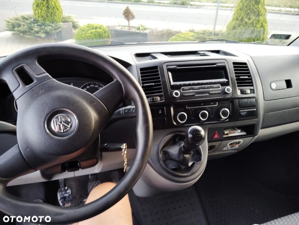 Volkswagen Transporter - 1