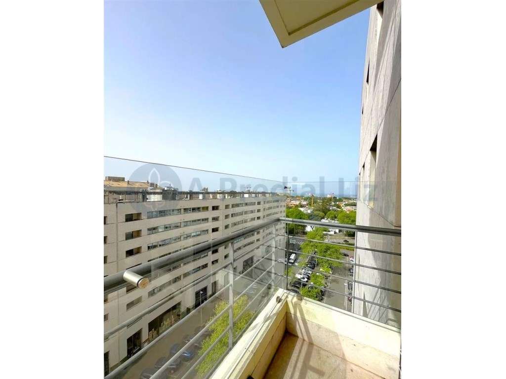 Apartamento T2 - Aviz - Ao Parque da Cidade - Grande imagem: 4/22