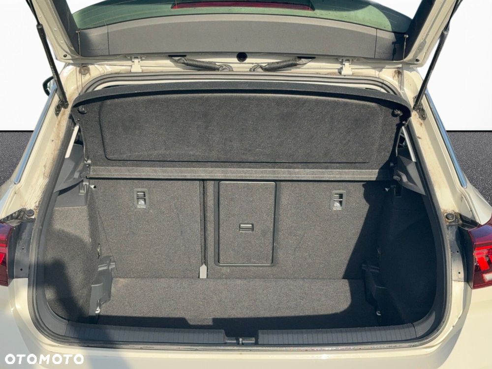 Volkswagen T-Roc - 35