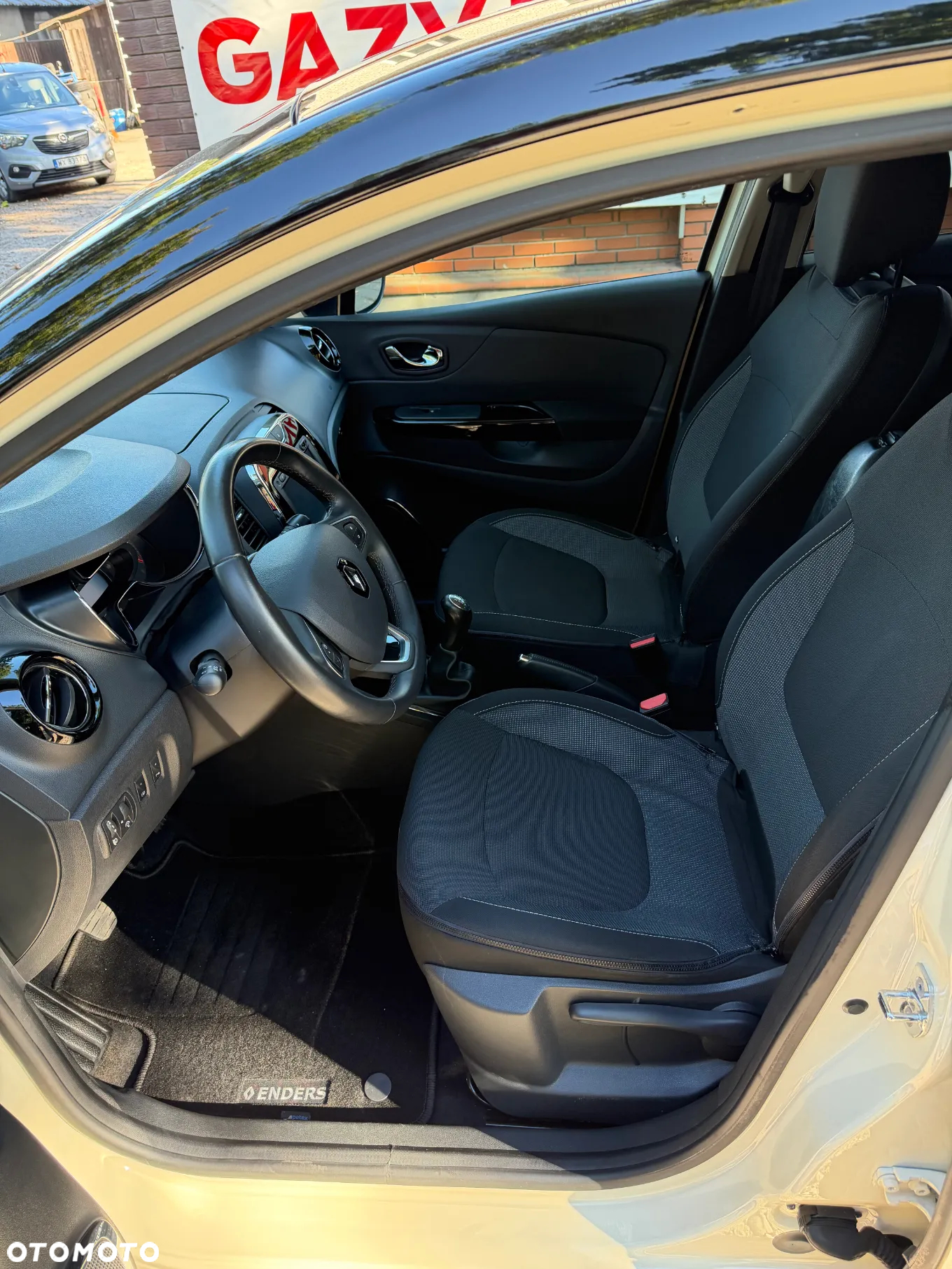 Renault Captur (ENERGY) TCe 90 INTENS - 9