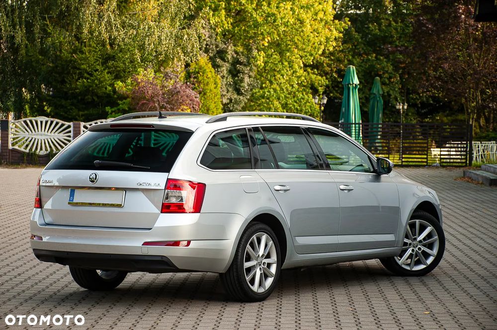 Skoda Octavia 1.6 TDI DPF Elegance - 21