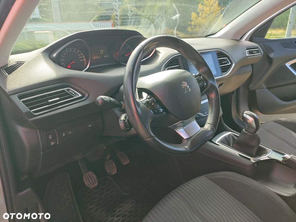 Peugeot 308 1.6 BlueHDi Style S&S - 22