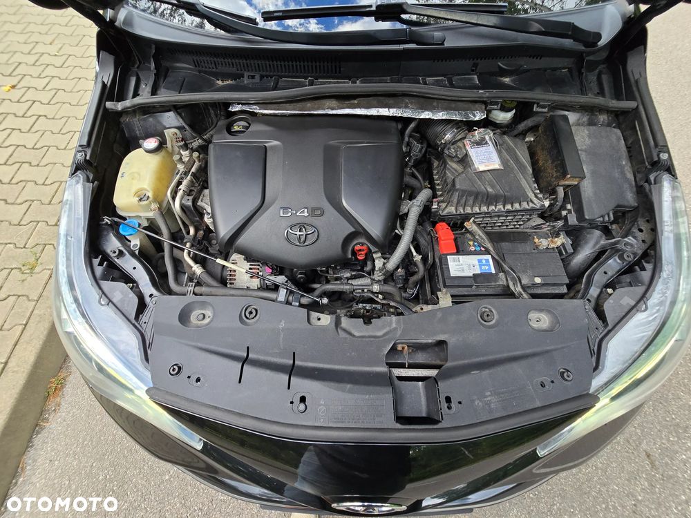 Toyota Avensis 2.0 D-4D Premium - 20