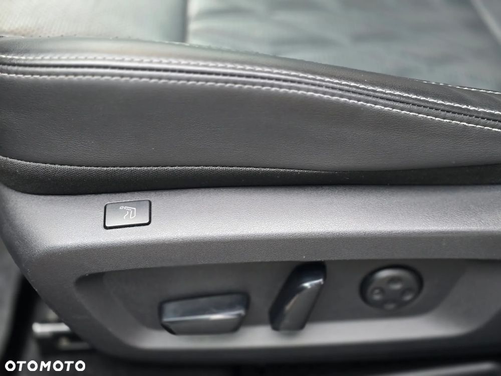 Nissan Qashqai 1.3 DIG-T DCT AKARI - 12