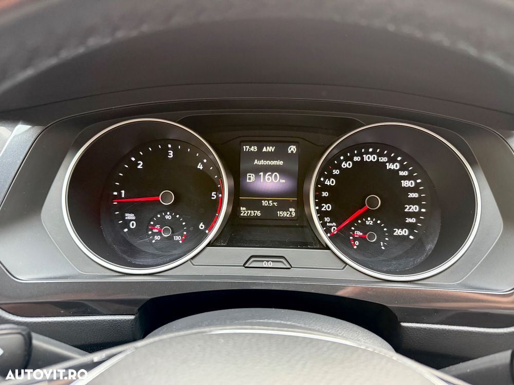 Volkswagen Tiguan - 14