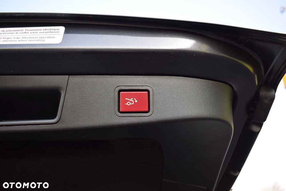 Citroën C5 BlueHDi 180 S&S EAT6 Cross - 28